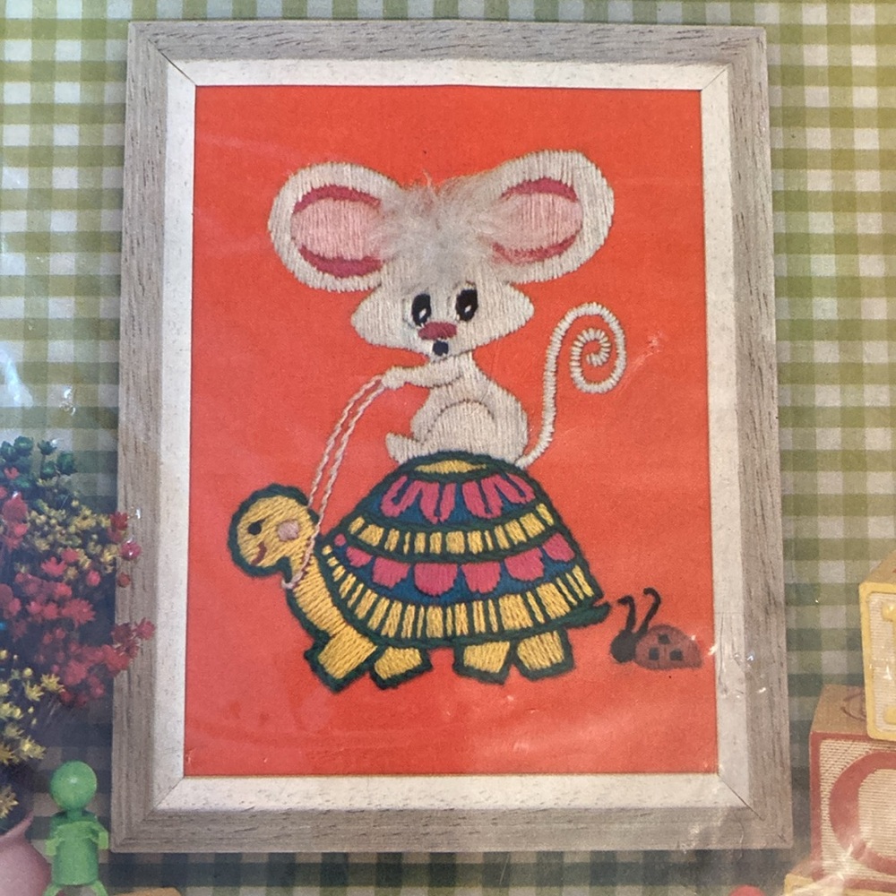 Vintage 1974 Avon Crewel Embroidery Kit Mouse Turtle Ladybug Unopened - Picture 4 of 11